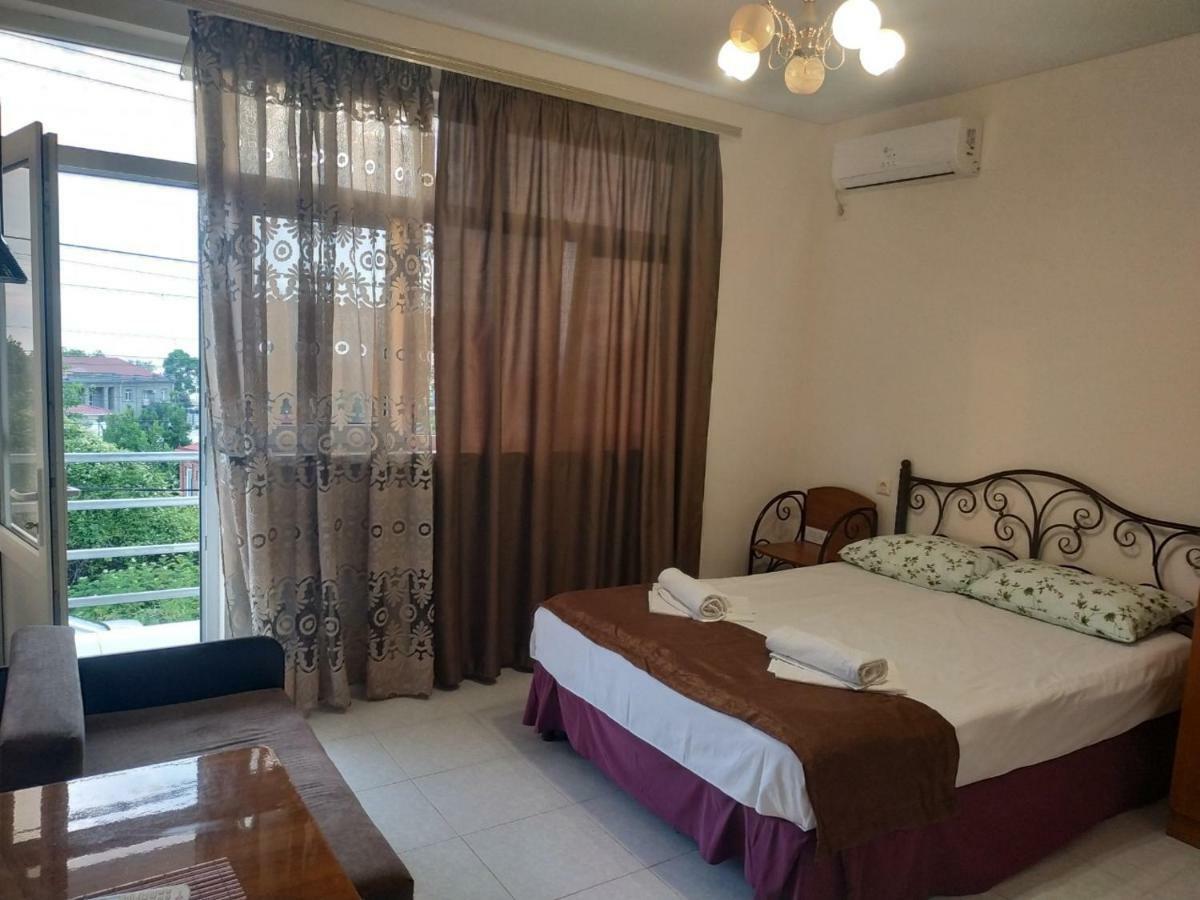Guest House U Antoniny Γκάγκρα Δωμάτιο φωτογραφία